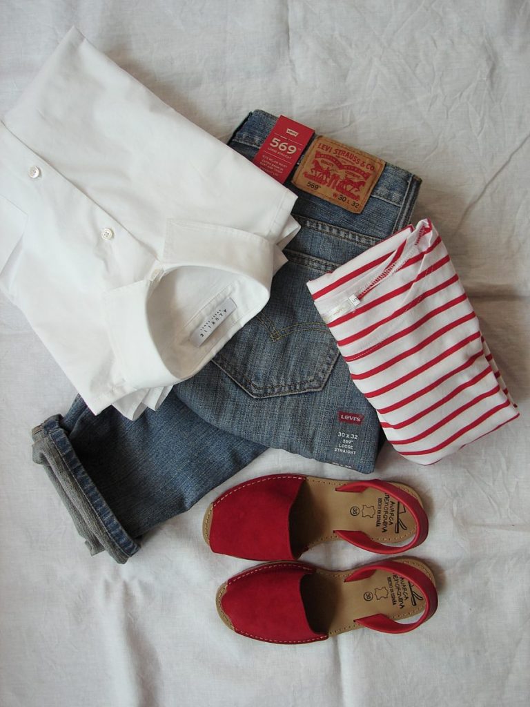 Second hand clothes